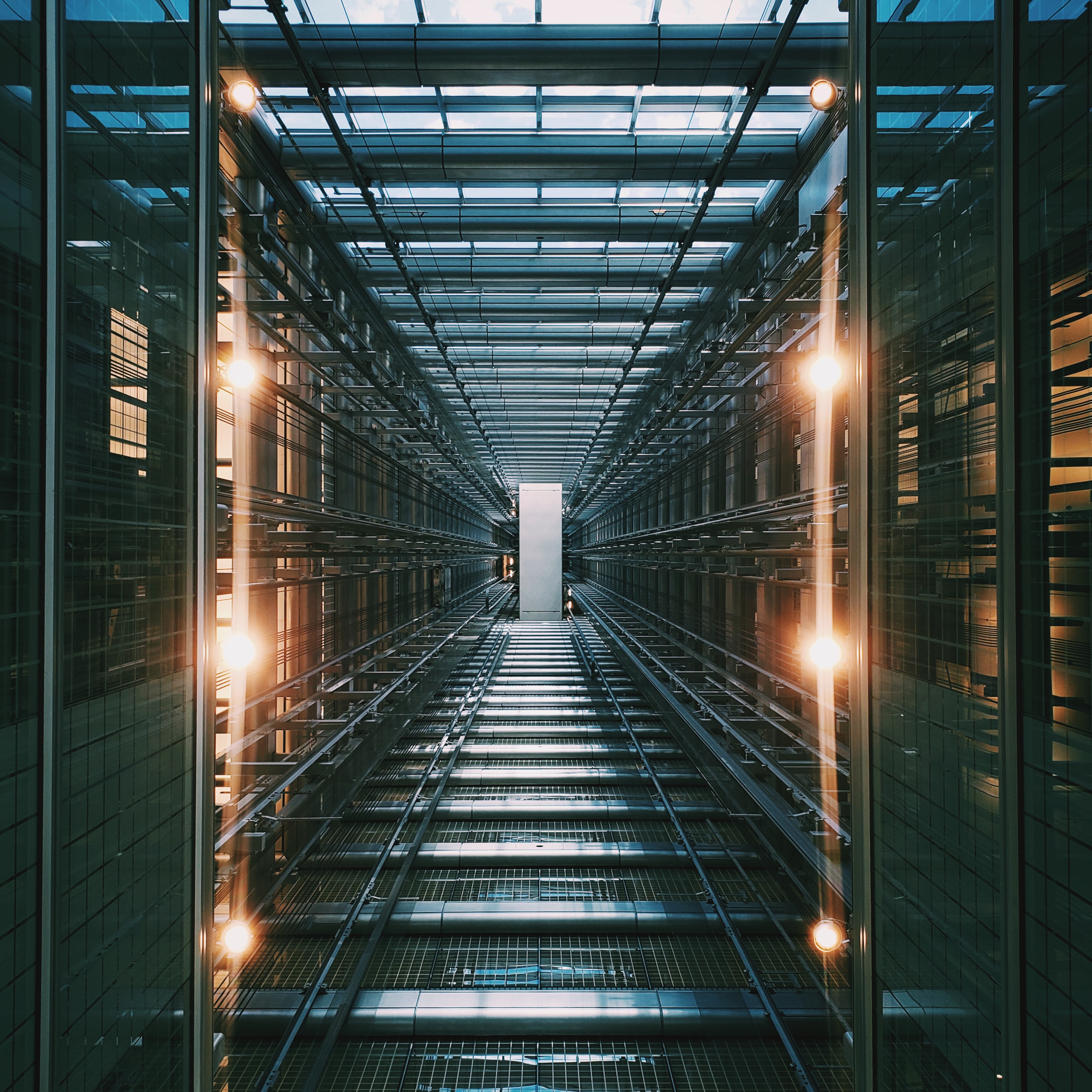 Making the web as wide as the world - Can web images make the world a little greener?